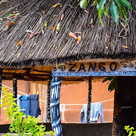 Zinga Backpackers Hotel Livingstone Exterior photo