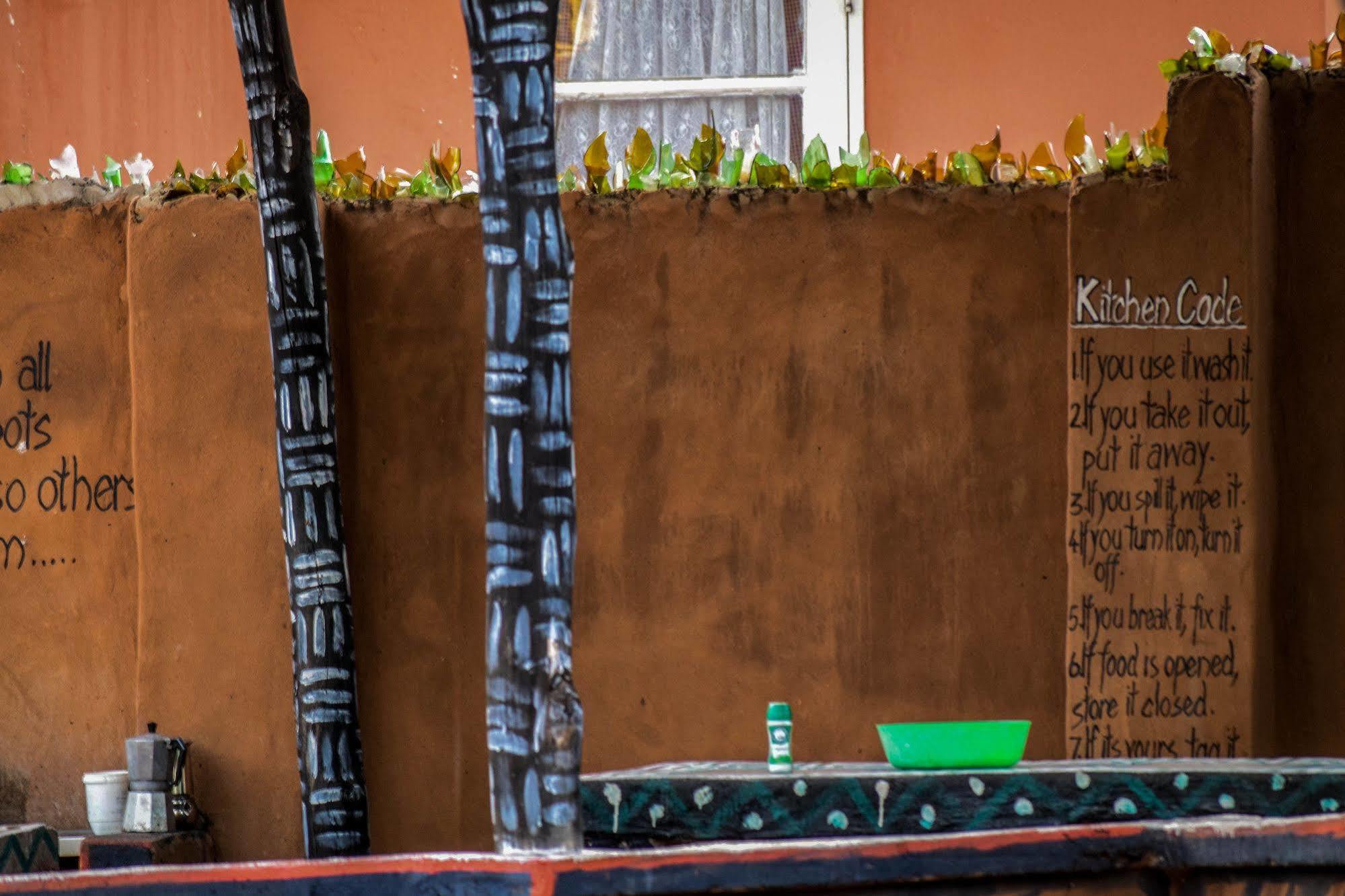 Zinga Backpackers Hotel Livingstone Exterior photo